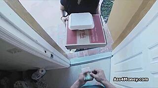 Pizza delivery turned into blowjob for cash, oops!