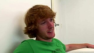 Hey, Wanna See This Amateur Milf Cougar's Wet Quickie?