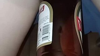 gretala incinta è molto eccitata