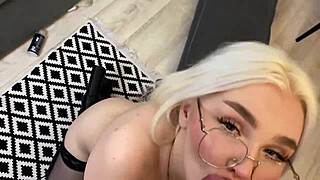 i fucked this sexy curvy realtor with juicy ass and small tits 😍