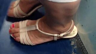 hey, check these mature feet in solo action