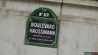 Hej, zobacz jak ta chuda nastolatka 18+ ma dupę rozwartą w 4K