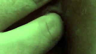 wife's pussy and ass fingering in mature mommy session