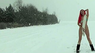 Small Waist Teen With Piercing And Hairless Pussy Reaches Orgasm While Cooling Down With Exhibitionist Legs And Tits