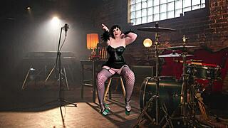 I can’t get enough of Granny Hardrock’s epic blowjob skills!