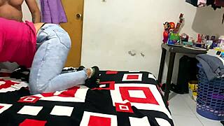 hot pickup in public transport 😏