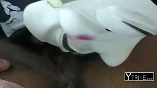 Interracial sex with petite asian teen in cheap hotel room 😏