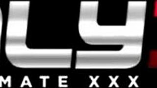 Blonde Hottie Alyssia Kent Gets Titty Fuck And Cumshot Outdoors