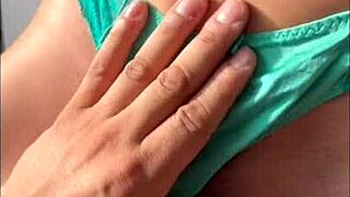 Sexo caliente con mi vecino latina hermosa de gran culo