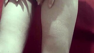 safada a�ucarada abrindo o rabo, petite shaved pussy masturbation solo