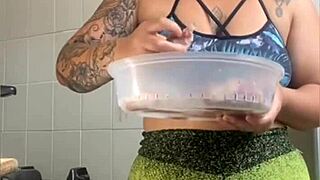 Casada Records Cooking Videos To Flash Swollen Pussy