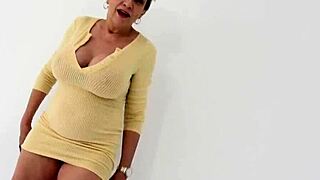 busty mature lady sonia spilling dirty thoughts