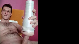 Pretty boy uses toy to cum solo