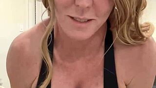 Dedicated to fans who love muscle flexing