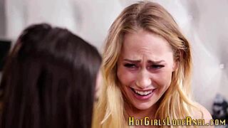 newbie lesbian hottie tribbing 😍