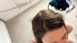 Stepdaughter Poses Seductively Before Taking Cum in Mouth