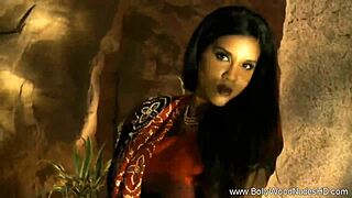 Exotic Bollywood Lover Dances