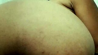 latina stretches her ass while masturbating