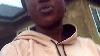 Crazy Bitch Twerks Sexy Big Ass Outdoors!