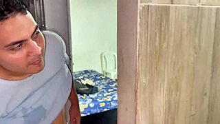 I caught my hermanastra showering and surprised her