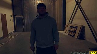 Shame4k Czech boss Christina Santes bangs a stranger! 😳