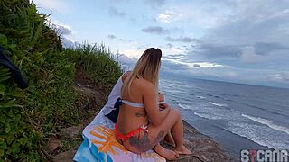 damn, banged a hot blonde i met at the beach 😍