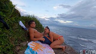 damn, banged a hot blonde i met at the beach 😍