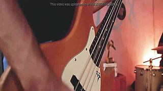 Fudendo Demônios With Mommy And Father In Law