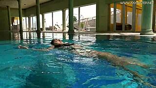 omg, diana rius with them hot tits touchin herself underwater, soo hot...