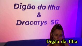 Dracarys cucá, dráždi a tvrdí cowgirl na zadku