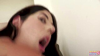 Anal fucking and pussy fisting with step mom anna cummings