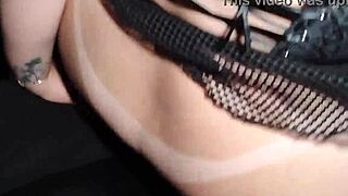 levei a irmã da minha mulher pro glory hole e ela entrou na pica