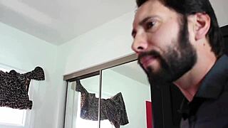 Amateurs Fucking Passionately in Quickie