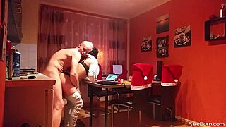 Couple has wild oral sex in kitchen, licking and blowing 😋