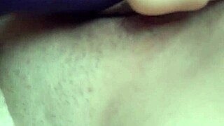 me froto con 2 miembros in big pussy gaping with dildo