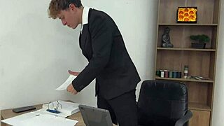 Petrovakathx Screams And Moans In Taboo Sex With Boss!