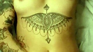 pretty brazilian evelyn buarque's sexy ass licking