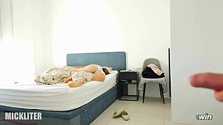 Teen Cums Between Stepsister's Juicy Buns