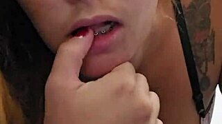 Ruivinha Flashes Tits And Pink Pussy