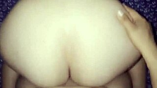 Le empino bien el culo para que le entre toda la verga y me pide más es mi amiga