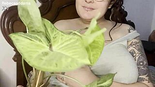 hey dear, check this latina with big natural tits wiggling! 😍