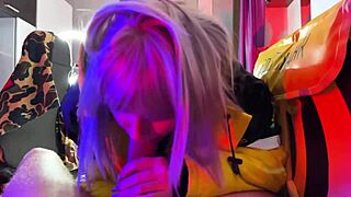 Paid Off Food Delivery Man With Blowjob And Feet.