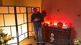 Hunt4k Hunter Ran Into A Sexy Chick In Public And Fucked Her In The Fortune-Telling Salon