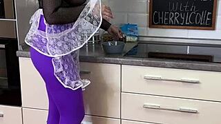 Enjoy Breakfast With Beautiful Cherrylcolle In Heels