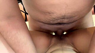 Real estate advisor tours client and they end up fucking