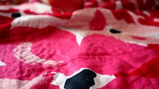 मेरा पार्टनर मुझे चुदाई की इच्छा से सरप्राइज देता है