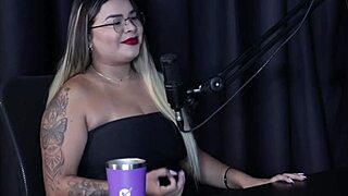 Compilados da Suellen Barrar no Swing Cast com Tifany Rocha - Parte 2 Watch on Sheer Red