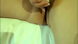 i masturbate with my toy, want to see?