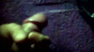 Close up handjob in Veracruz cyber cabins.