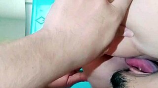 jilat memek istri orang ketika rumahnya sepi